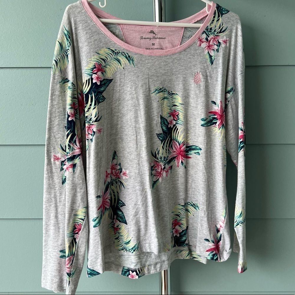 Tommy Bahama grey pink floral scoop neck Long sleeve t shirt M